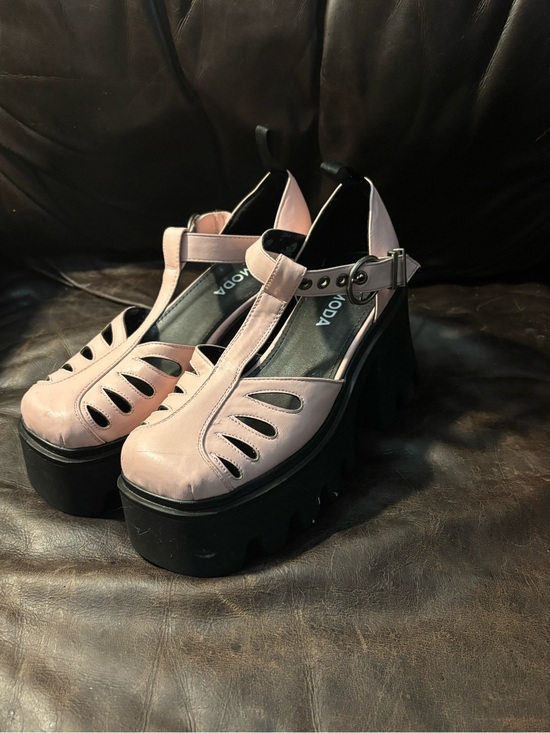 Lamoda Shoes - La Moda Dolls Kill Pink T-Strap Platform Heeled Sandals with Black Sole